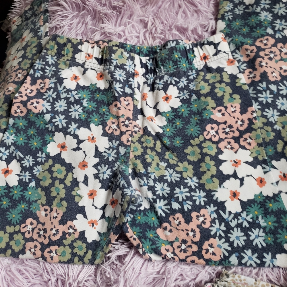 2 pairs of girl leggings - Picture 2 of 7